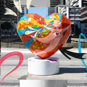 Imagem da escultura de coração para divulgar o Art of Love 2024, exposição de arte gratuita a céu aberto em prol da ONG Gerando Falcões.
